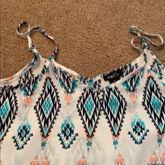 Flowy Top - Picture 2 of 2